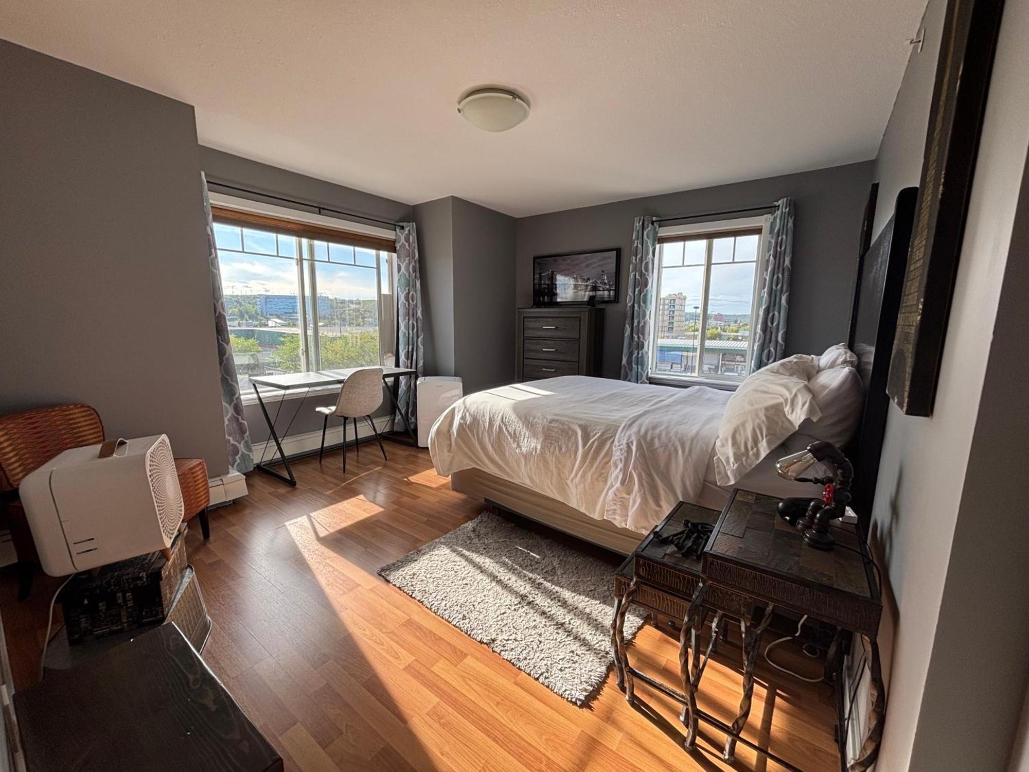 Top Floor Riverfront Condo With Stellar Sunsets! Fort Mcmurray Zewnętrze zdjęcie