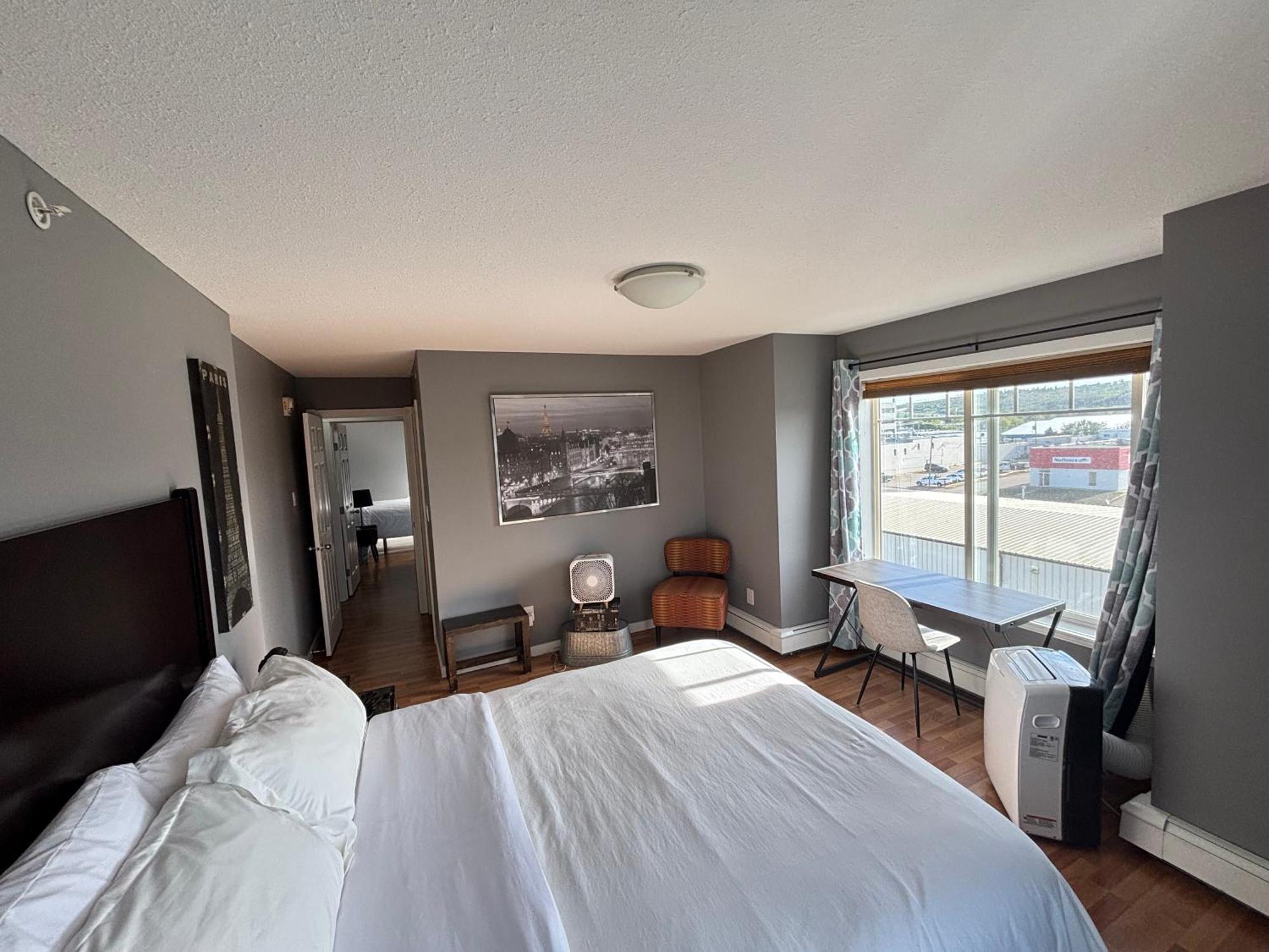 Top Floor Riverfront Condo With Stellar Sunsets! Fort Mcmurray Zewnętrze zdjęcie