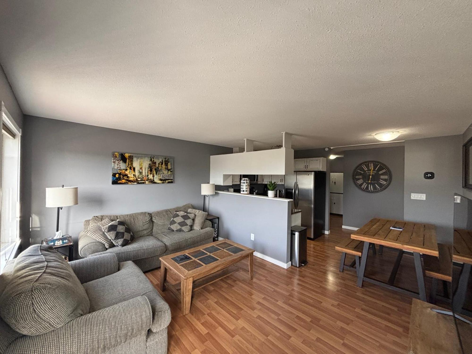 Top Floor Riverfront Condo With Stellar Sunsets! Fort Mcmurray Zewnętrze zdjęcie